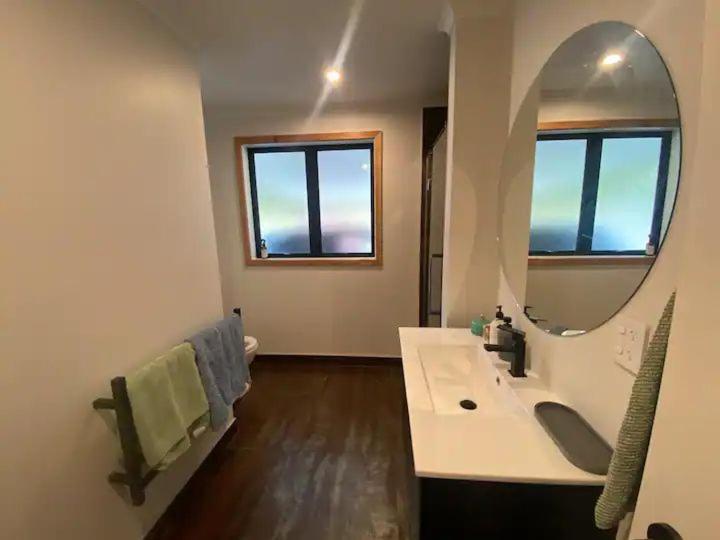 Enchanted Retreat In Greymouth Shared With Host Exterior photo